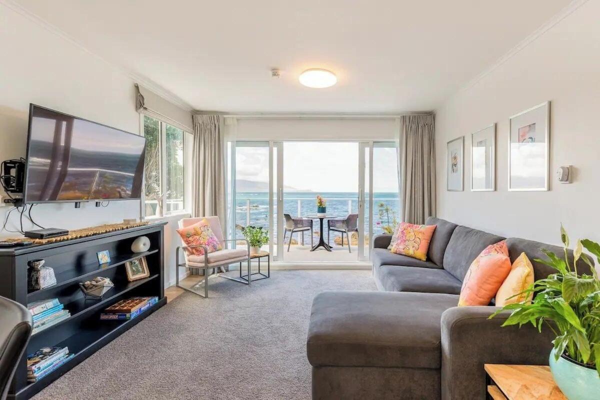 Oceanfront Escape Apartment Уелингтън Екстериор снимка